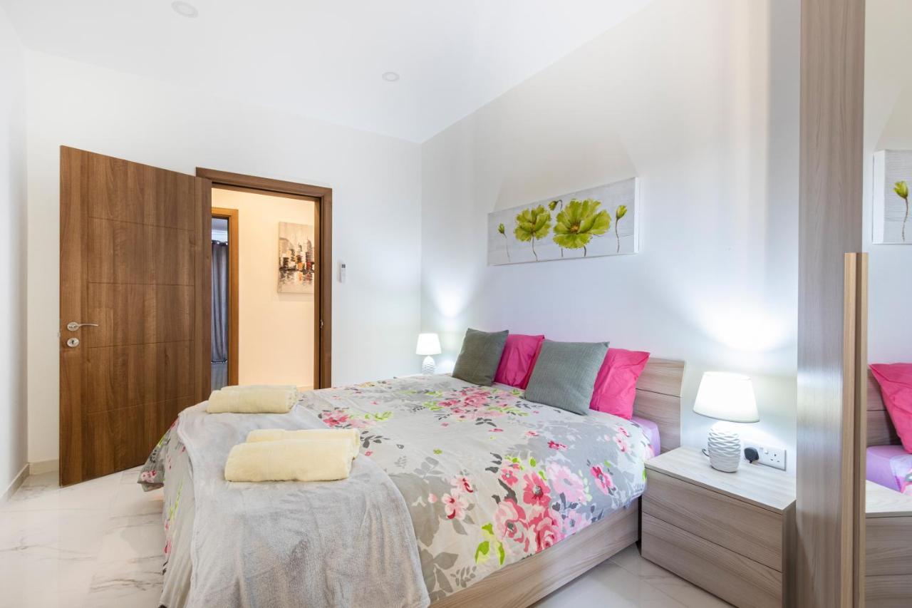 H2 -Modern And Spacious 3 Bedroom Apartment San Ġwann Eksteriør billede