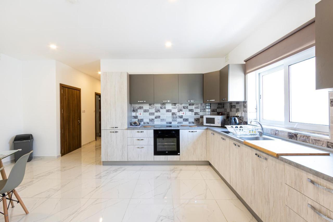 H2 -Modern And Spacious 3 Bedroom Apartment San Ġwann Eksteriør billede