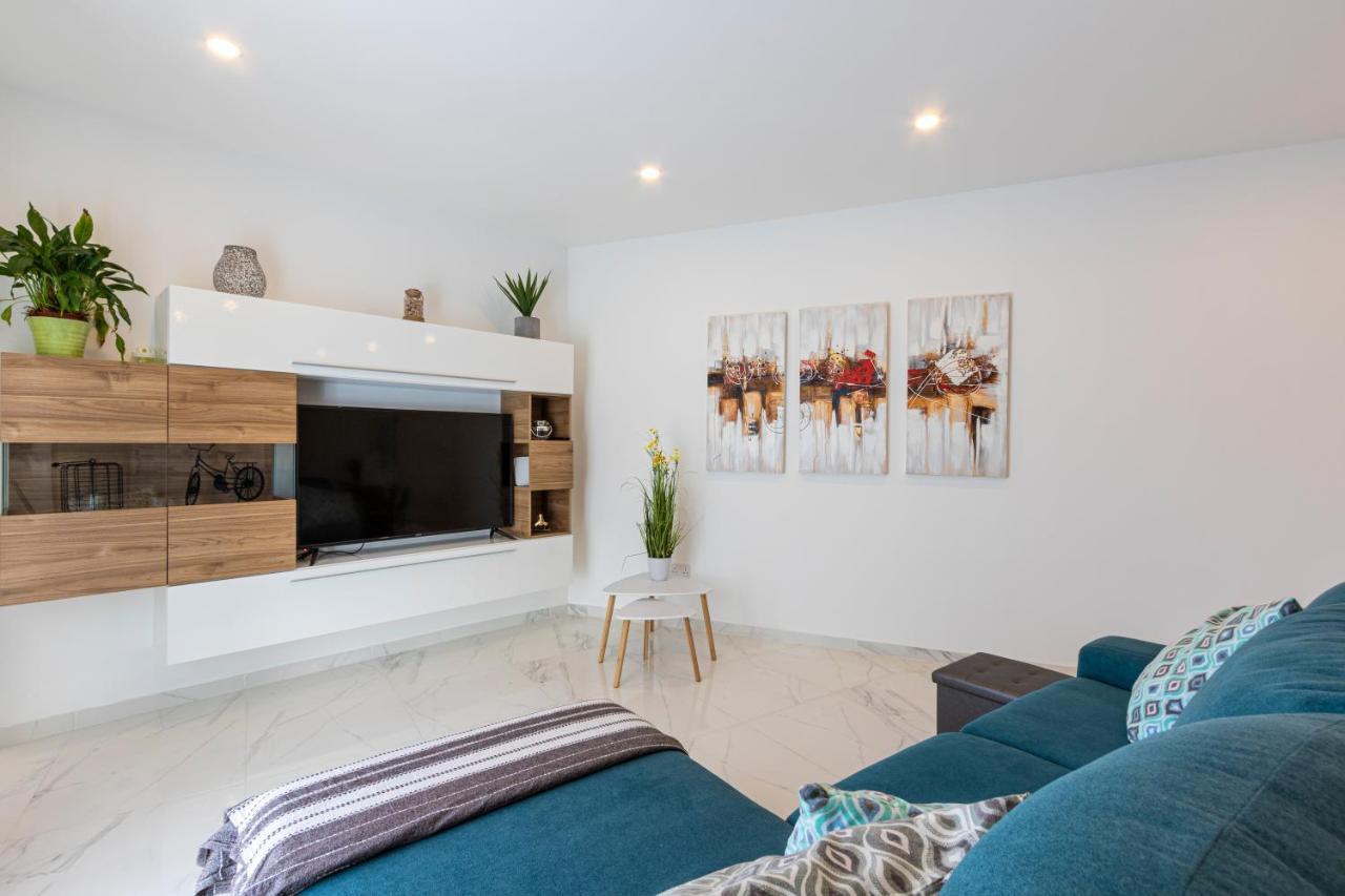 H2 -Modern And Spacious 3 Bedroom Apartment San Ġwann Eksteriør billede