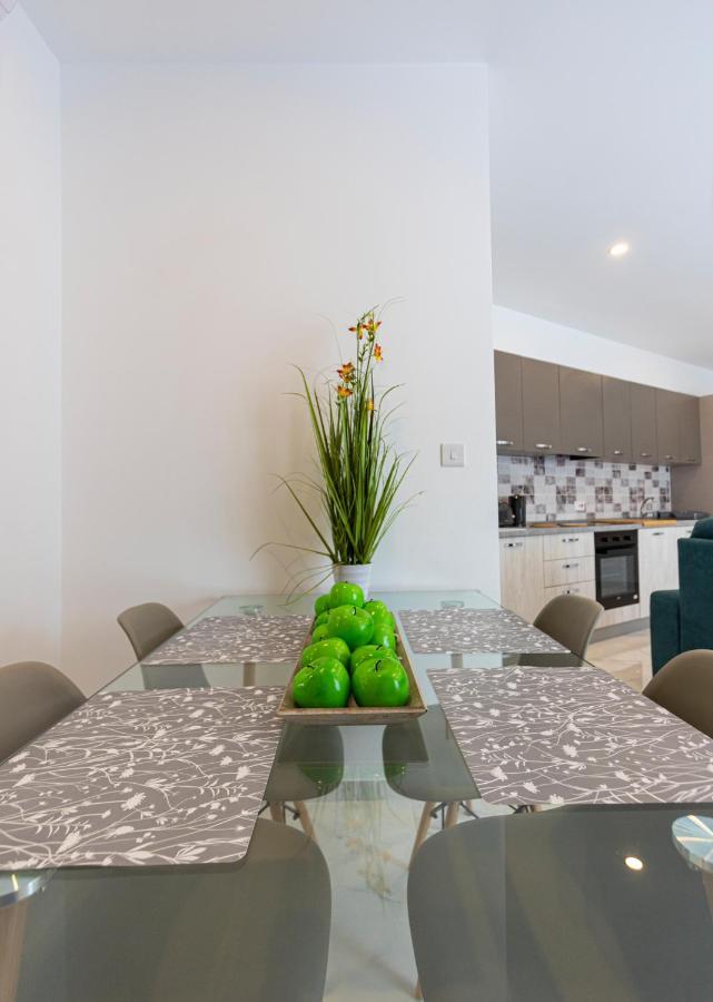 H2 -Modern And Spacious 3 Bedroom Apartment San Ġwann Eksteriør billede