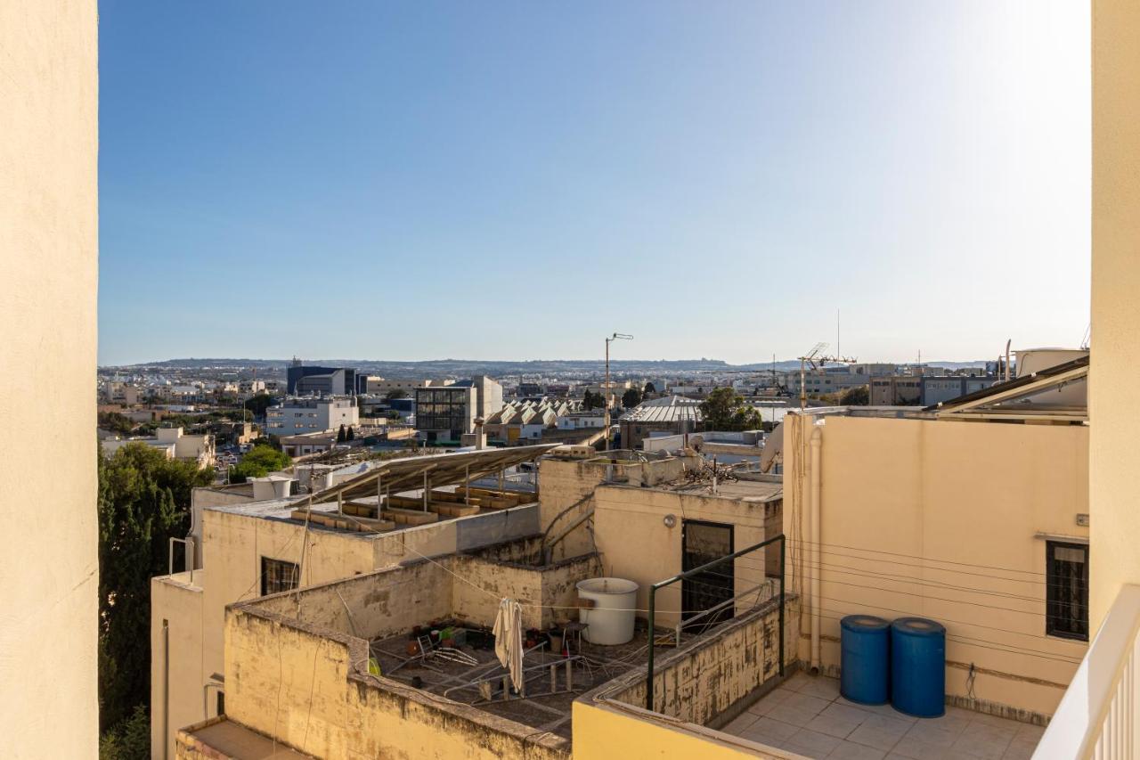 H2 -Modern And Spacious 3 Bedroom Apartment San Ġwann Eksteriør billede