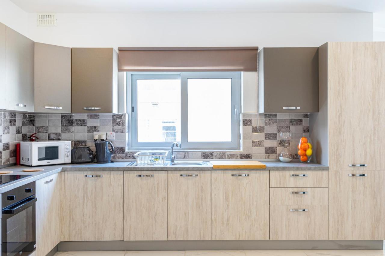 H2 -Modern And Spacious 3 Bedroom Apartment San Ġwann Eksteriør billede