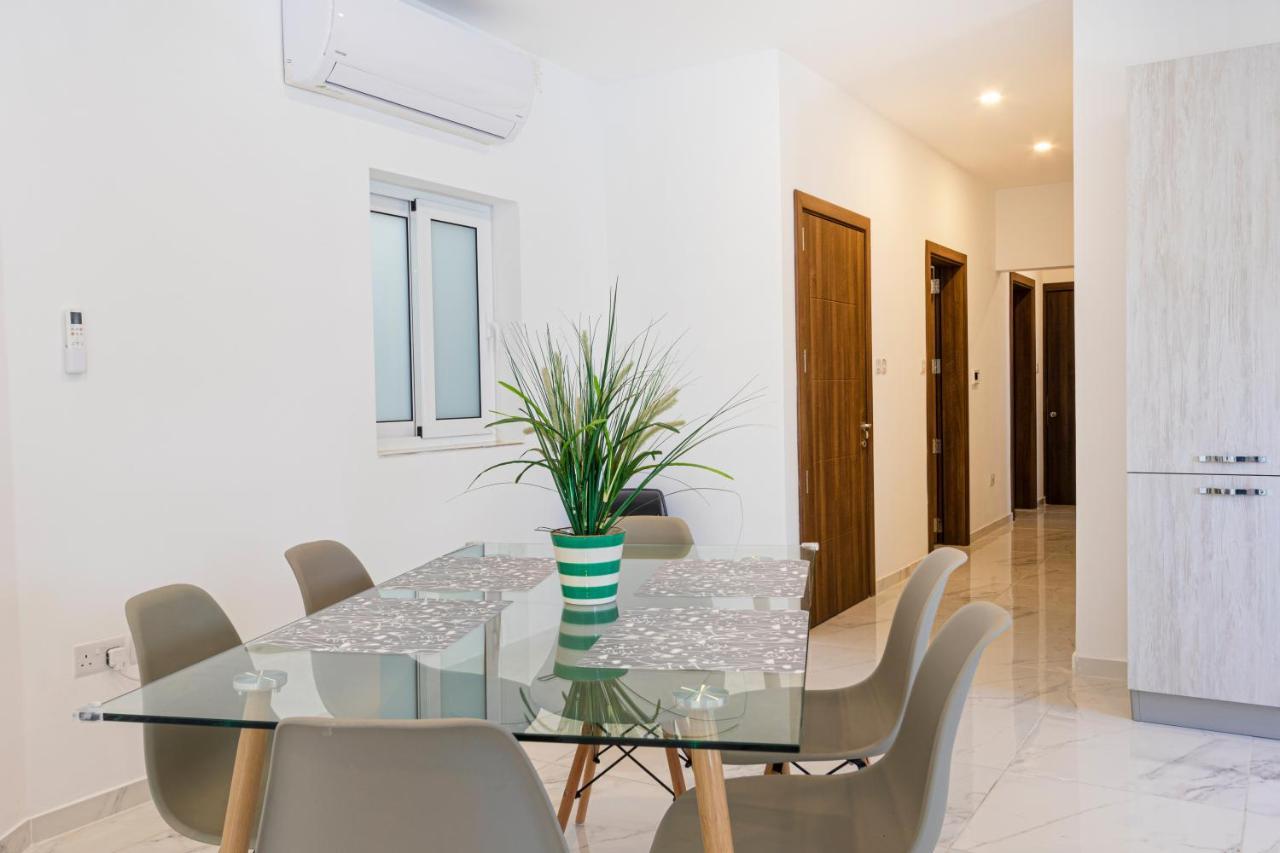 H2 -Modern And Spacious 3 Bedroom Apartment San Ġwann Eksteriør billede