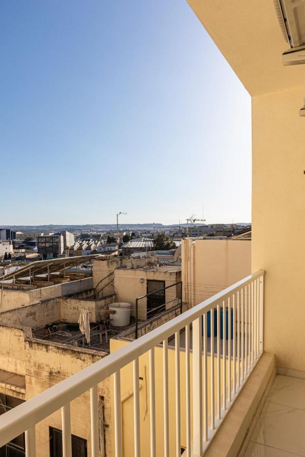 H2 -Modern And Spacious 3 Bedroom Apartment San Ġwann Eksteriør billede